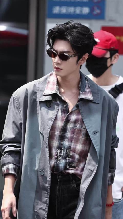 陈哲远这真是bking登场，帅飞了