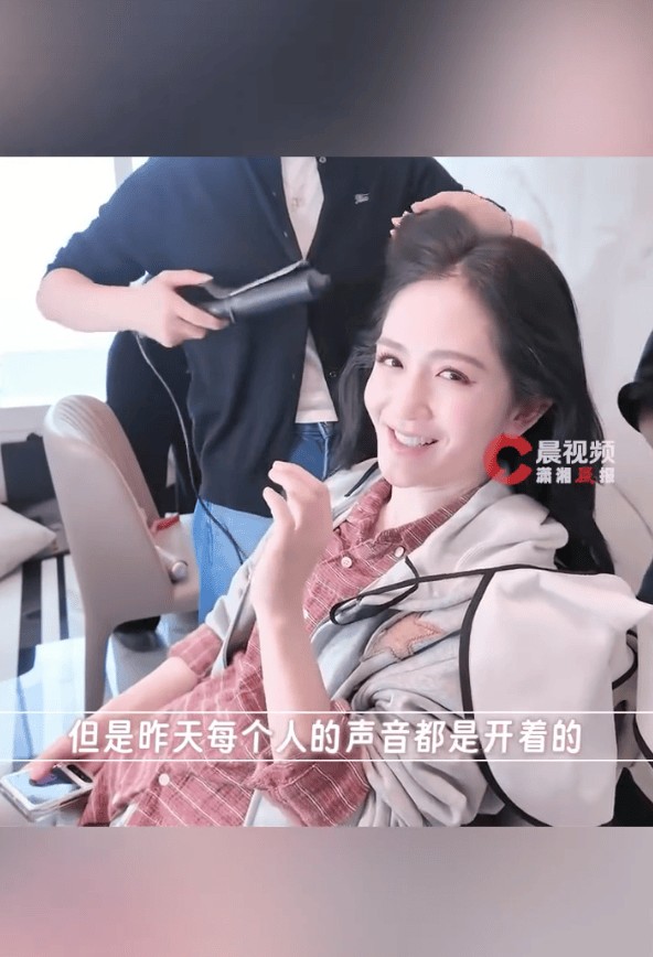 谢娜回应《浪姐》初见面直播很乱:其实是节目组想要的效果