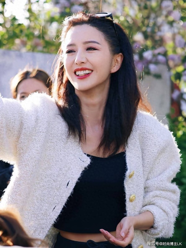 佟丽娅真人被偶遇!网友:陈思诚你眼酸不?