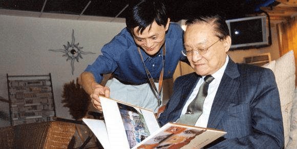 原创金庸取名很有特色,有些名字注定命运不好