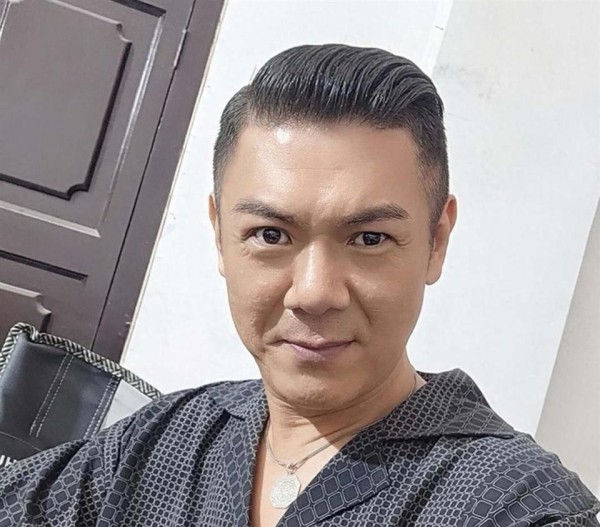 香港知名演员宣布复出,患直肠癌花光积蓄,被医生断言只能活一年