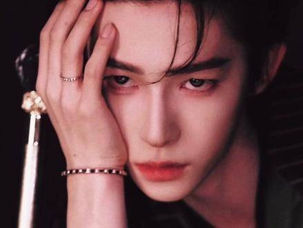 手握权杖的野心家