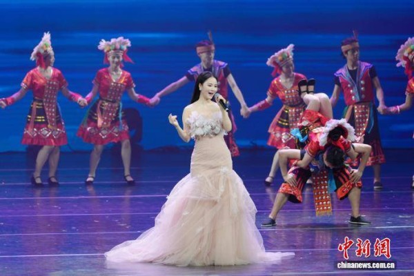 《春在湘江》海峡两岸青年艺术交流汇演长沙举行