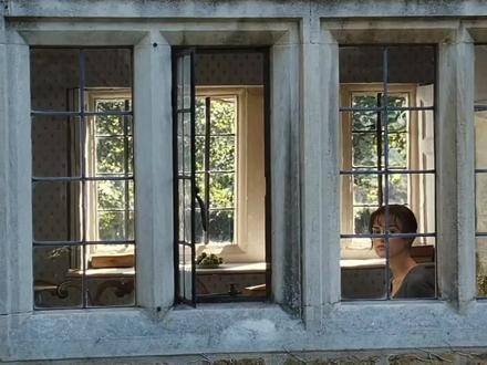 站在你面前，我彻底明白，这份情感早已汹涌澎湃、不可遏制