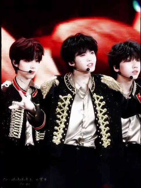 张奕然见面会展现全能实力，劲舞钢琴rap样样精通