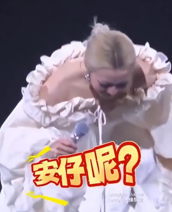 郑秀文说许志安有工作替他开心，“找到一个不能取替的人很幸福”