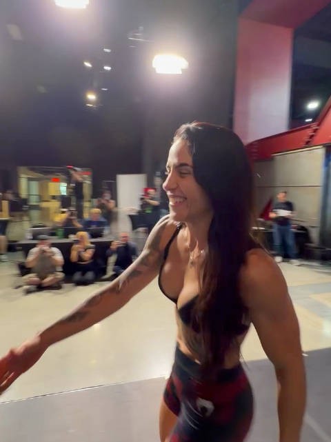 UFC拉斯维加斯116雏量级对决：杜蒙特VS爱德华兹4月26日咪咕直播