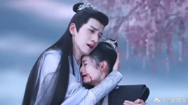 记得上一次这么难受的时候怀里抱着的是紫夜