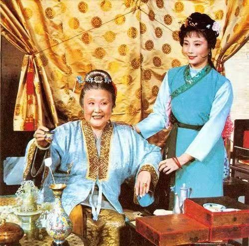 《红楼梦》中的红楼究竟是什么意思，为何要以此命名