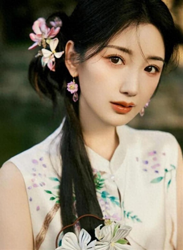 毛晓彤凌晨就医引猜测，查出面粉不耐受，天津人太难了