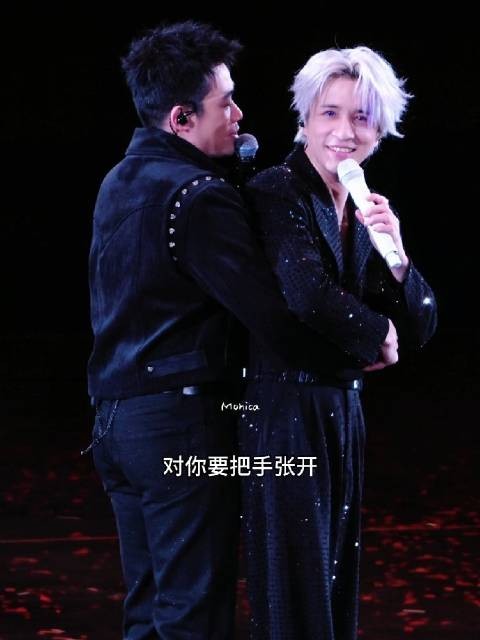 薛之谦演唱会再现泰坦尼克号经典场景