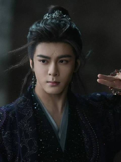 自此，少年武拾光隐入长风，唯余龙神镇守万古光阴