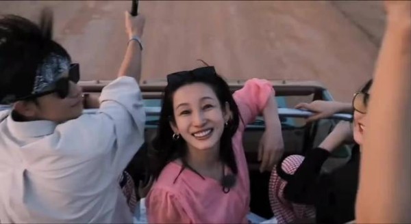 花少本来就是一起旅行，公路文既视感，真没必要做成恋综呀！