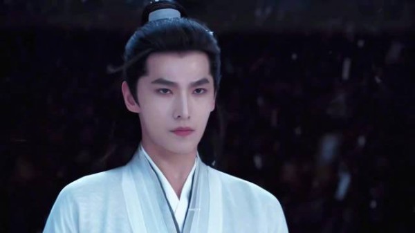 杨洋从修仙转考公新剧雨霖铃引热议