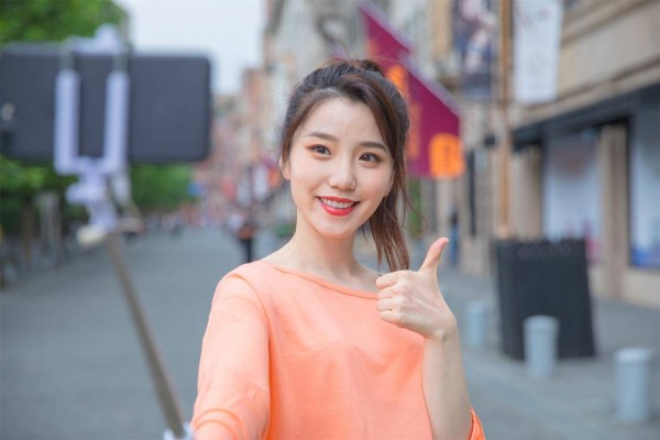 男女从暧昧到情人，有三个必经阶段