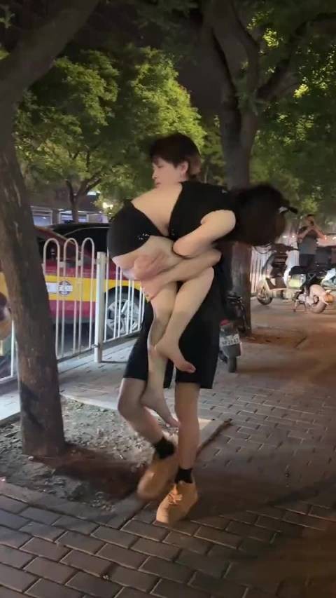 男:终于有机会了