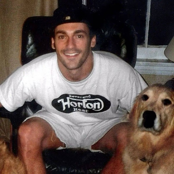 Jon Hamm 年轻时的照片好辣!