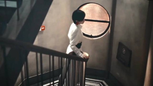 唐嫣诠释独立女性魅力，从容掌控人生