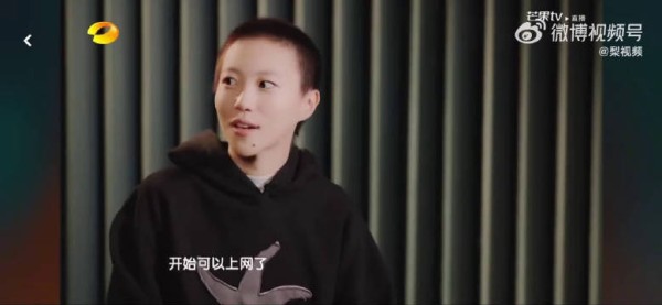 直白分享内心的不安,敢于袒露心声的样子格外真诚窦靖童害怕跟父母有比较