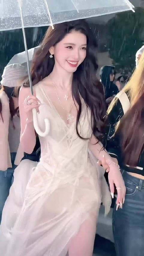 方圆 这五官分明的长相太美了