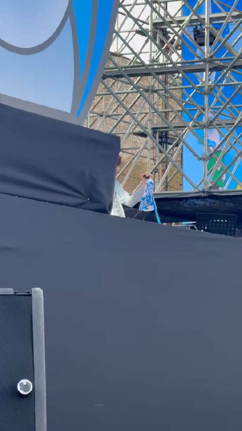 260524 刘基贤饭拍更新 :Lazy Day cr.logo