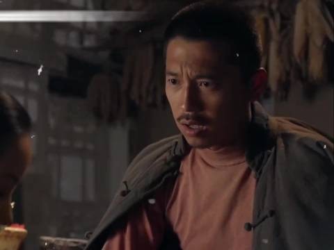 张嘉益王雷飙戏西北风,敲鼓抡锤各展绝活
