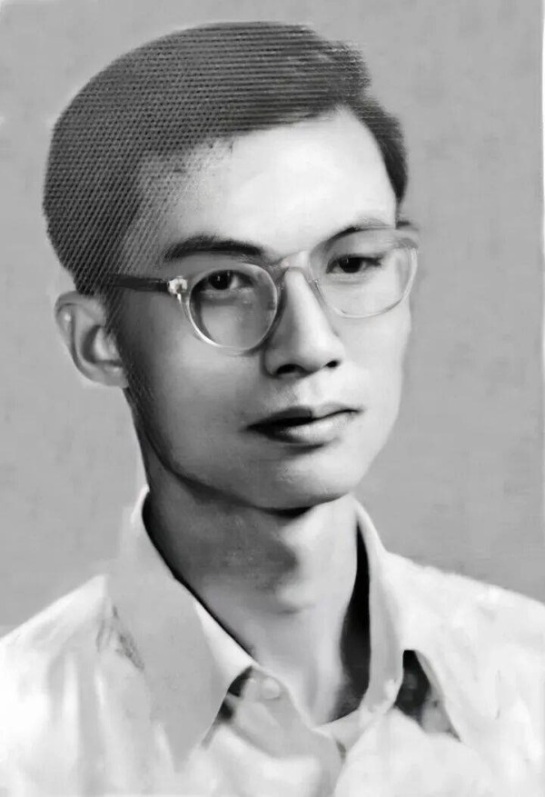 著名红学家蔡义江先生，因病医治无效今日在杭州逝世，享年92岁，老杭大痛失大先生