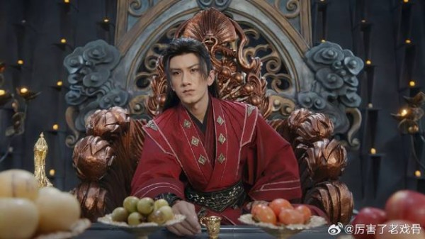 笛飞声重回金鸳盟 哪料上来就杀鸡儆猴,太霸气!