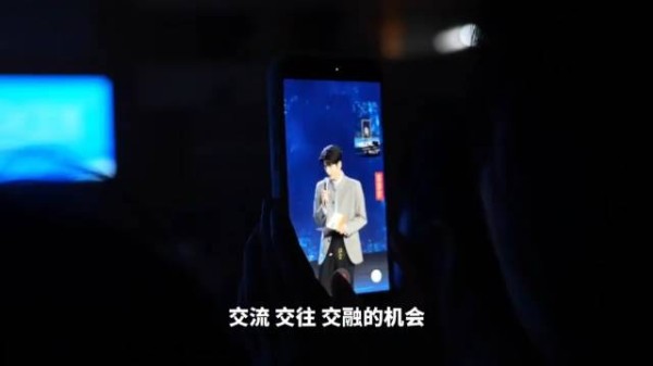 张凌赫向台湾同胞推荐横店：“别犹豫，赶紧来！”