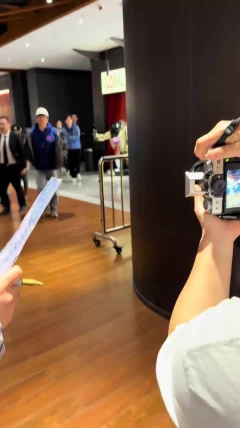 董子健出身演艺世家,19岁偶遇导演意外入行
