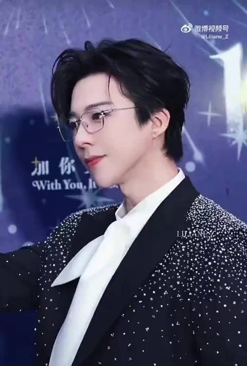 刘宇宁献唱上海迪士尼十周年庆典,担纲开场及双主题曲压轴