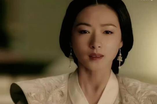 “为了不让人看上,划花自己的脸”