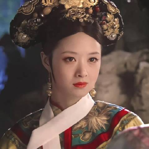 甄嬛的嘴真的很溜,这个配音配的也很好,演的也没有那种小人得志感