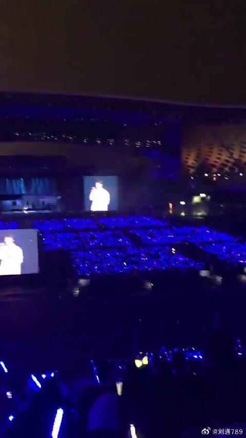 张杰也开演唱会,嘉宾有岳云鹏