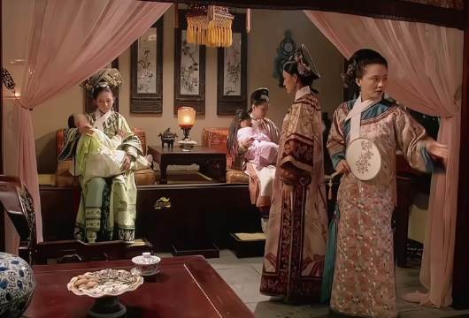 叶澜依急告甄嬛,皇帝疑六阿哥身世派夏刈查证