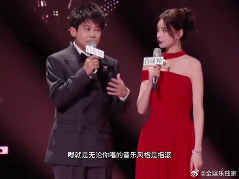 苏醒首任歌手主持,十人抢位战今晚开演