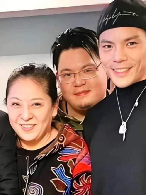 向太在拉黑向佑之后首度发声!补上迟来的生日祝福,字字句句饱含深情母爱