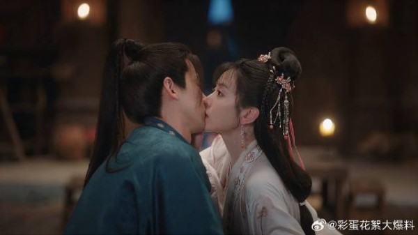 夫人:你忘了你不能喝醉,六少主:我知道,下秒又强吻