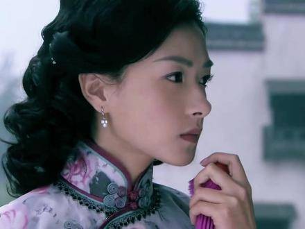 万茜倾情演绎旗袍风华，尽显东方神韵