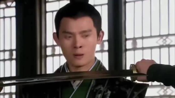 小伙被敌军包围，只凭一剑突破包围，程咬金满脸欣慰