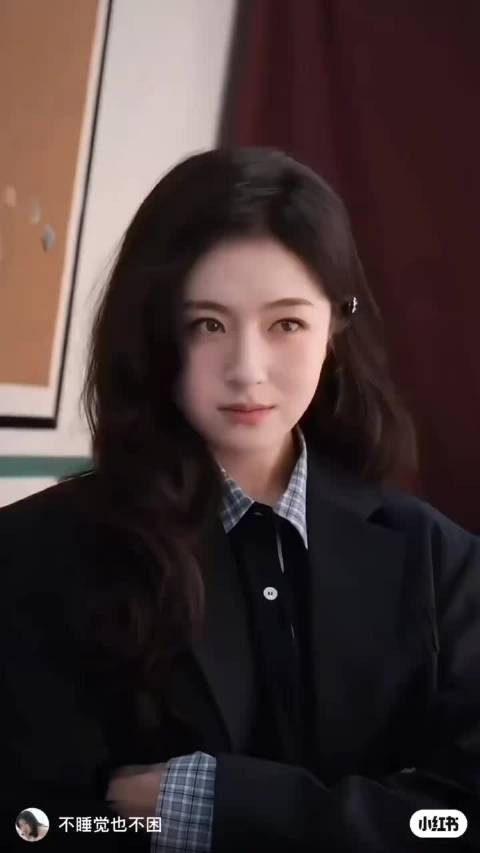 李兰迪怎么这么美!完全让人移不开眼睛