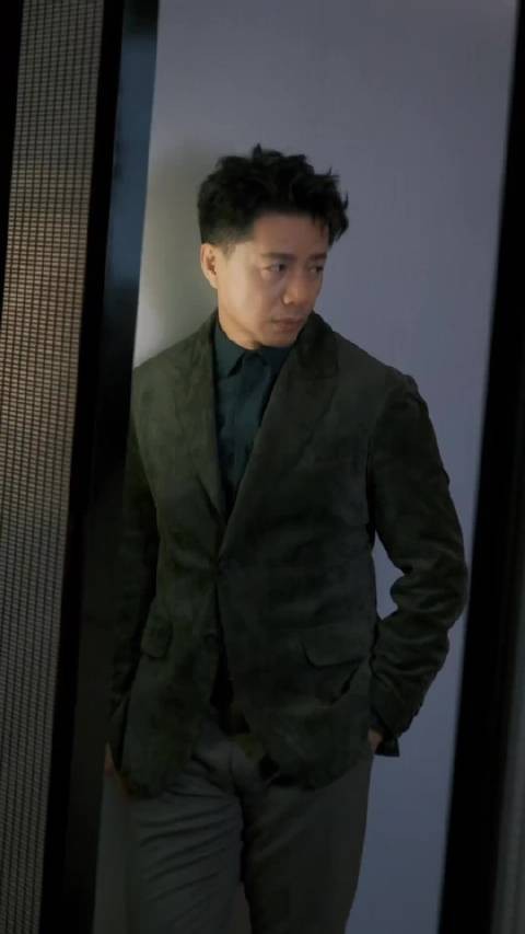 段奕宏在不同的年龄有着不同的帅,人都会在不同年纪爱上段奕宏的