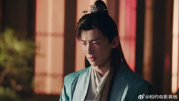 白敬亭不想拆散宋轶姻缘,直呼她有心上人,父亲做法亮了