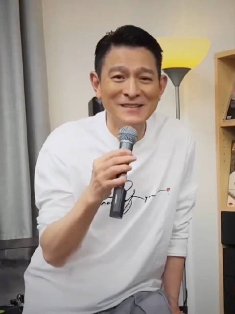64岁再唱金曲，你听过吗？