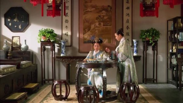 眉庄逝去,甄嬛悲痛欲绝,本宫这口气总算出了,后位稳坐,且看她得意几时?