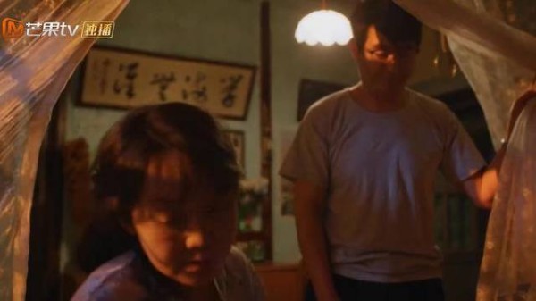 庄老师愚孝听父母的话,想让鹏飞来家里住,不料黄玲霸气拒绝