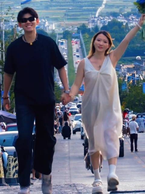 黄雅琼&刘雨辰:人生不需要大道理,但需要到大理 我说此刻最好
