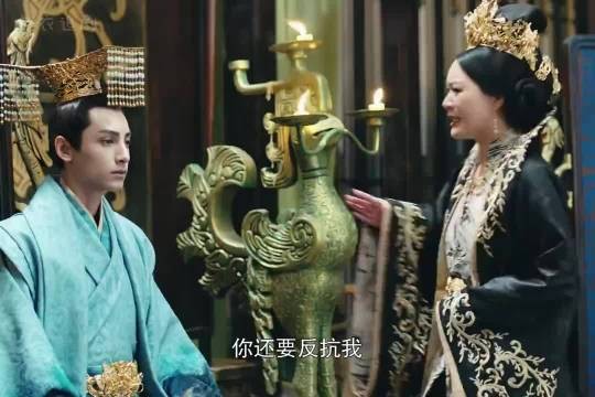 皇上为了救下心爱之人,甘愿牺牲自己的性命来对抗母亲