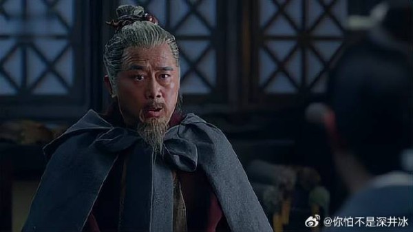秦般弱身为滑族之人,性格狡诈,梅长苏却把她当棋子