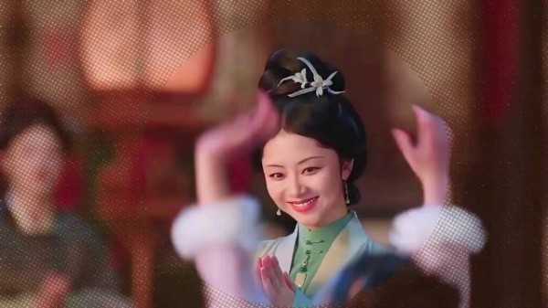 一个伏笔埋了15集?杜翠雀给四妹妹下毒,竟是对嘉兰撤掉桃花酥的call back?…